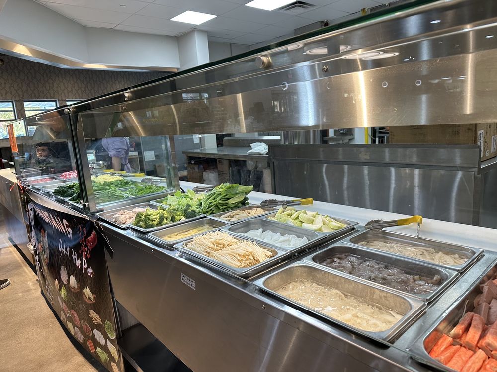 FRESH INTERNATIONAL MARKET Updated October 2024 37 Photos & 24