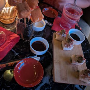 Valedor - Gouda bites and tuna crispy rice - Cocktail Bars Near Me - Chicago, Illinois