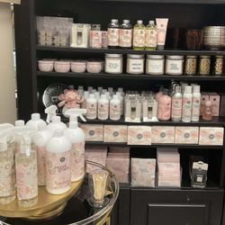 Chel’Den’s Gift Emporium
