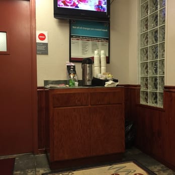 Jiffy Lube - Fancy digs... ;) can't complain tho. Free coffee and a TV. - Auto Repair Near Me - Stockton, California