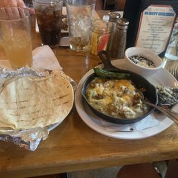 Chili Verde Pork w/flour tortillas