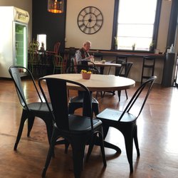 Cooma's Original Hotbake - Indoor seating