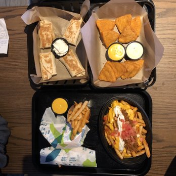 Taco Bell Cantina - Fast Food Near Me - Alexandria, Virginia
