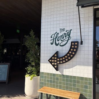 The Henry - New American Near Me - Phoenix, Arizona