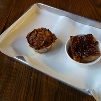 Smoque BBQ - Peach Cobbler, Bread Pudding - Barbeque Near Me - Chicago, Illinois