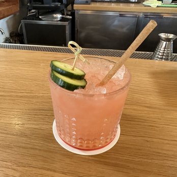 Hamburger Hut - Cocktail Bars Near Me - Encinitas, California
