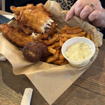 Boondocks - Fish dinner hush puppy - American Near Me - Cardington, Ohio Boondocks - Fish dinner hush puppy - American Near Me - Cardington, Ohio