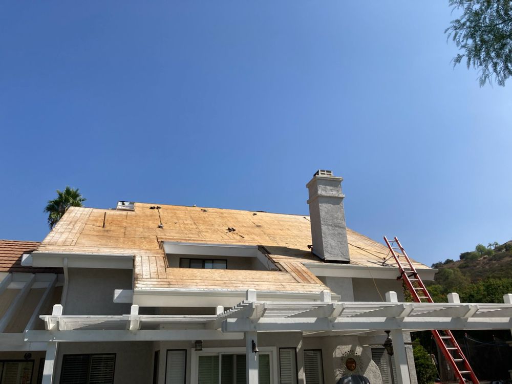 Slide of Gonzalo Roofing