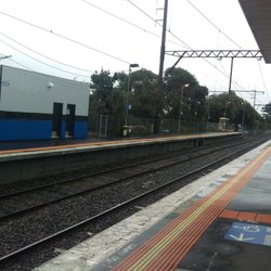 Dennis Station - Platform