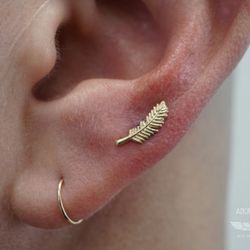 L A  Adorn - Yellow Gold Left curved Feather