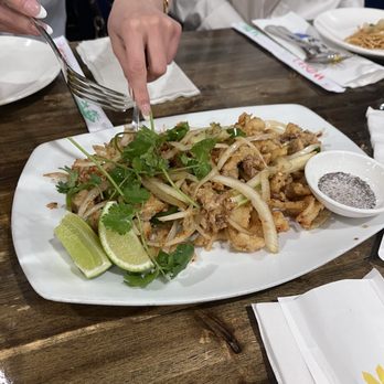 Sunflower Vietnamese Cuisine - Salt & Pepper Calamari - Mục Rang Muoi - Vietnamese Near Me - Austin, Texas