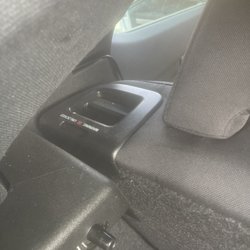 Hertz Rent A Car - Broken glass all over the car they did not care about cleaning a car or glass and peoples eyes