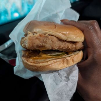 KFC - Spicy chicken sandwich - Chicken Shop Near Me - Pearland, Texas KFC - Spicy chicken sandwich - Chicken Shop Near Me - Pearland, Texas