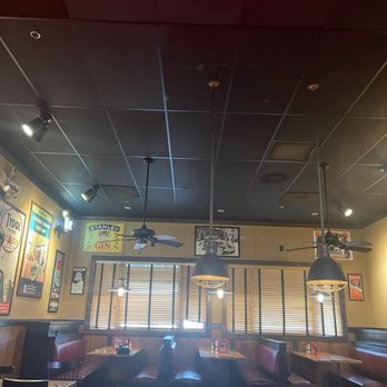 Logan's Roadhouse - Restaurant seating - Steakhouses Near Me - Spanish Fort, Alabama Logan's Roadhouse - Restaurant seating - Steakhouses Near Me - Spanish Fort, Alabama