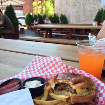 Small Cheval- Wicker Park - Plain burger with bacon (not crispy bacon) - Burgers Near Me - Chicago, Illinois