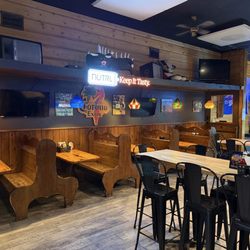 Tables & Booths