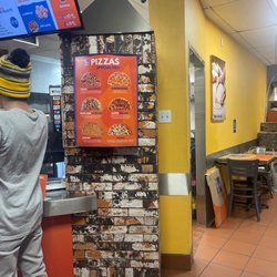 Mama Mia Pizza - Entrance