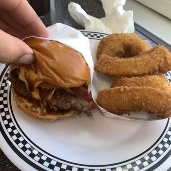 Cool Cat Cafe - The Duke, Basket of Onion Rings - American Near Me - Pismo Beach, California Cool Cat Cafe - The Duke, Basket of Onion Rings - American Near Me - Pismo Beach, California