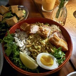 Ledu Thai - Hang Pu Moo Krob (dry egg noodles with crabmeat and crispy pork belly)