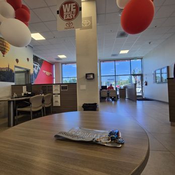 Temecula Valley Toyota - Car Dealers Near Me - Temecula, California