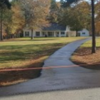 JSB Enterprises - a driveway leading to a house - Pressure Washers Near Me JSB Enterprises - a driveway leading to a house - Pressure Washers Near Me