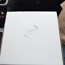 Catskill Mountain Bakery - Takeout box
