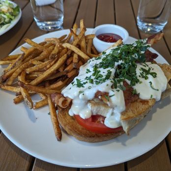 Peck & Plume - Hot Kentucky Brown w/ fries - American Near Me - Cary, North Carolina Peck & Plume - Hot Kentucky Brown w/ fries - American Near Me - Cary, North Carolina