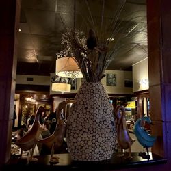 Villa Capri Trattoria & Wine Bar - It is decorated in the sweetest way that makes one feel right at home.