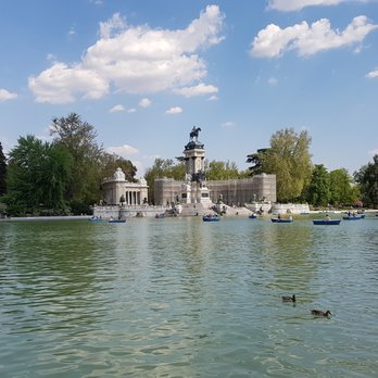 Estanque Grande del Buen Retiro - Monumento Alfonso XII - Parks Near Me - Madrid, M