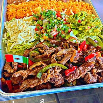 El Agava Azul - a platter of mexican food - Food Trucks Near Me - Jacksonville, Florida El Agava Azul - a platter of mexican food - Food Trucks Near Me - Jacksonville, Florida