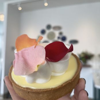 Black Walnut Bakery - Lemon Tart!!! - Bakeries Near Me - Minneapolis, Minnesota