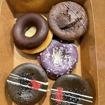 Third Culture Bakery - Berkeley - Mochi donuts and muffins - Bakeries Near Me - Berkeley, California