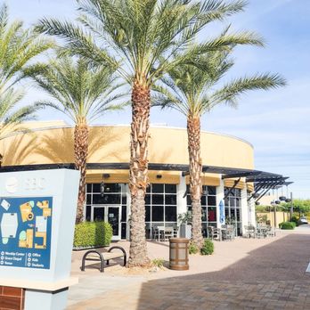 The Cafe at SBC - palm trees - Bookstores Near Me - Scottsdale, Arizona