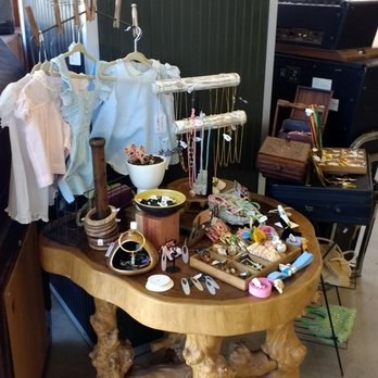 Sea Hive - Cute trinkets - Used, Vintage & Consignment Near Me - Oceanside, California Sea Hive - Cute trinkets - Used, Vintage & Consignment Near Me - Oceanside, California