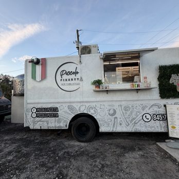 Piccolo Pizzetta - Food Trucks Near Me - Land O' Lakes, Florida
