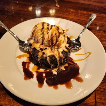 LongHorn Steakhouse - Lava Cake - Steakhouses Near Me - Midvale, Utah LongHorn Steakhouse - Lava Cake - Steakhouses Near Me - Midvale, Utah
