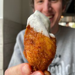 Smashburger - SCORCHIN' HOT WINGS