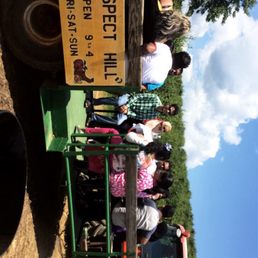 Tractor (short fun ride to the orchard) Tractor (short fun ride to the orchard)