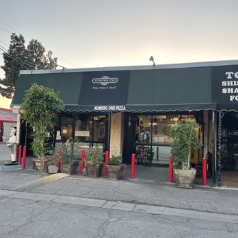 Numero Uno Pizza - Italian Near Me - North Hollywood, California