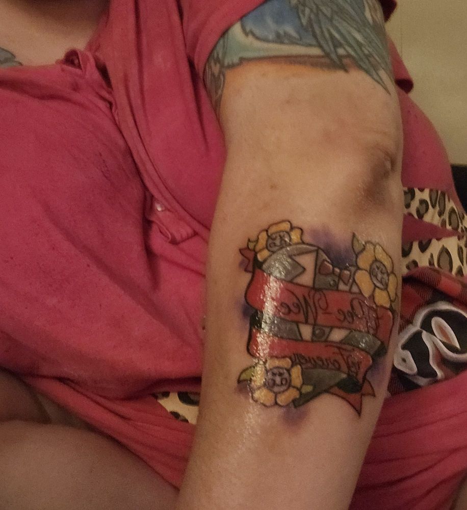 Full Moon Tattoo Logo