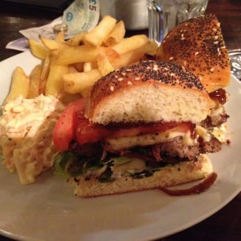 Sir Richard Steele - Good burger - Pubs Near Me - London, XGL Sir Richard Steele - Good burger - Pubs Near Me - London, XGL