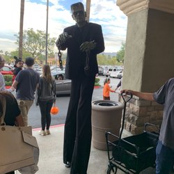 Anaheim Hills Festival Center - 10/31/22