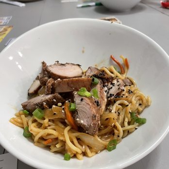 Black Lotus Cuisine - Jerk chicken lo mein - Personal Chefs Near Me Black Lotus Cuisine - Jerk chicken lo mein - Personal Chefs Near Me