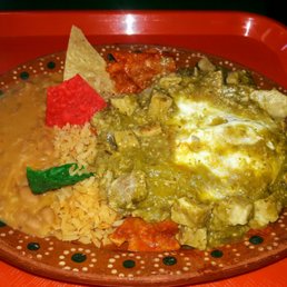 Chicharron Con Chile Verde Plate