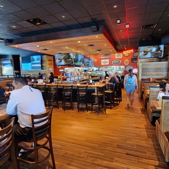 Miller's Ale House - Interior bar - Sports Bars Near Me - Lake Nona, Florida