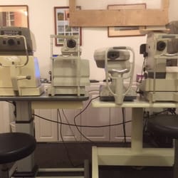 Machine for initial exam with vision associate
