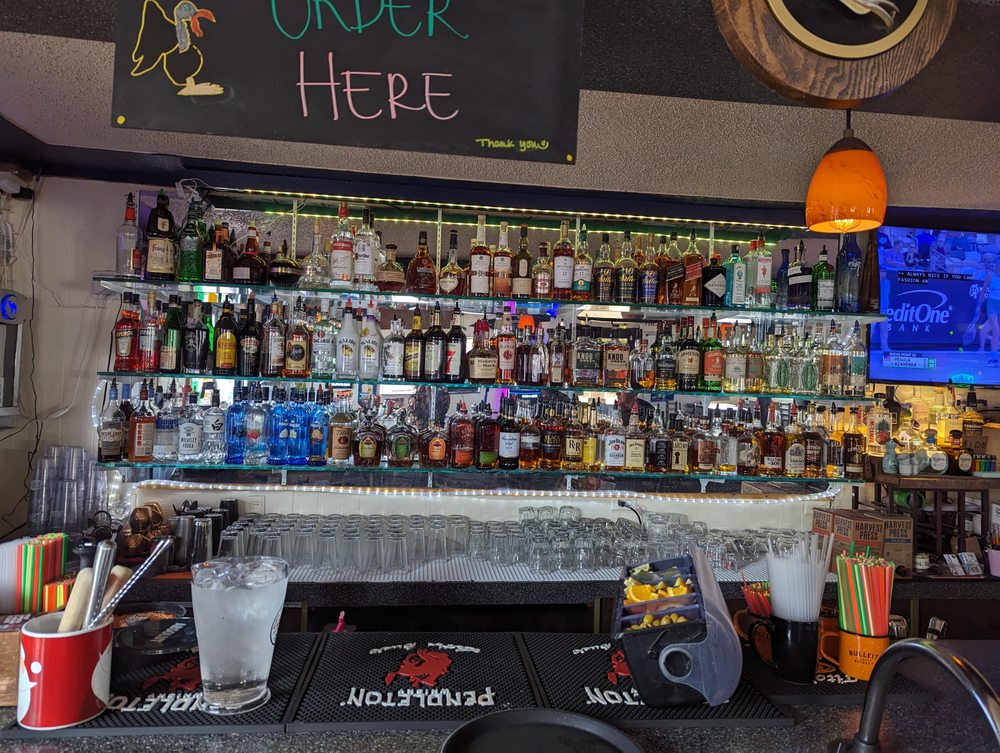 Buzz's Bar & Grill