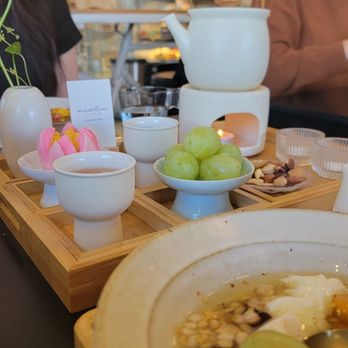 Miss Lin Cafe - tea for two - Cafes Near Me - Markham, Ontario