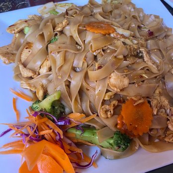 Siam House - Pad See Ew Noodle - Thai Near Me - Bloomington, Indiana Siam House - Pad See Ew Noodle - Thai Near Me - Bloomington, Indiana