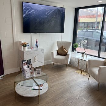 SKT Med Spa - Adorable lobby! - Skin Care Near Me - San Clemente, California SKT Med Spa - Adorable lobby! - Skin Care Near Me - San Clemente, California